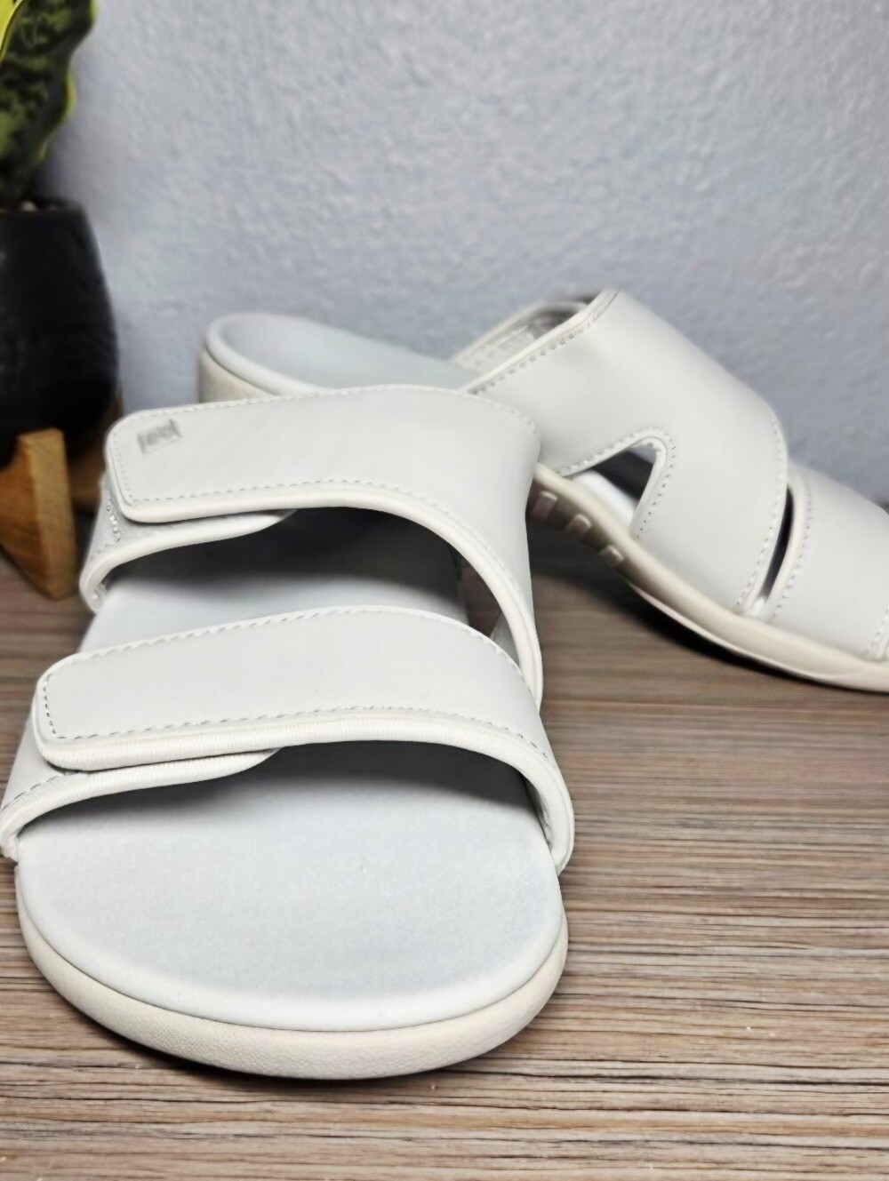 Spenco Kholo Nuevo Glacier Gray Adjustable Slide Sandals – Size: 7.5